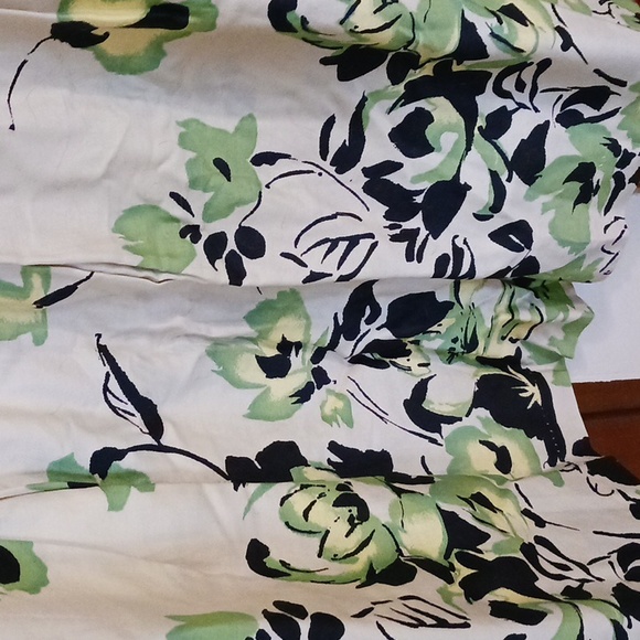 Pleated Skirt - Picture 3 of 4